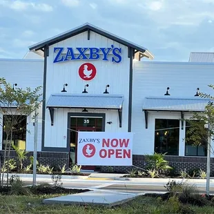 (*‿*) /ﾟ*:｡ﾟ Now OPEN on Race Track Rd. Convenience is everything, just 3 miles from the driveway.