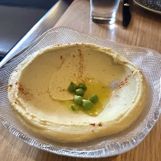 Hommus Ma Lahm