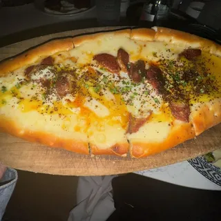Soujouk Pide