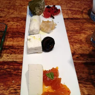 Artisanal Cheese Pikilia
