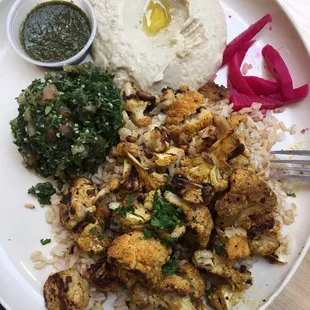 Fried cauliflower shawarma