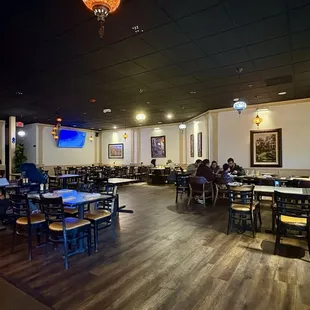 Overview of the dining area