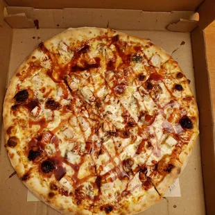 large bbq chicken pizza