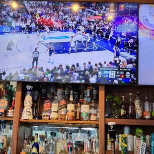 Bar with 7 or more tvs.