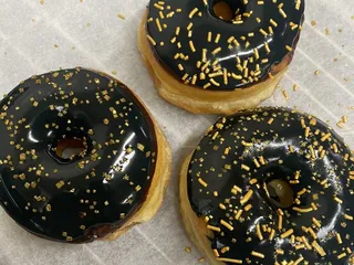 Top Donuts