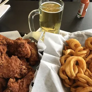 Fried Chicken &amp; Curly Fries And Bud Light Draft