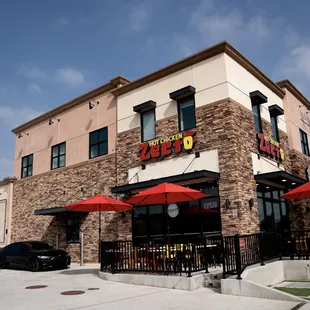 the outside of a restaurant