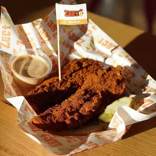 bbq chicken, fried chicken wings, chicken wings, fried chicken, chicken wings and fried chicken, poultry, food, bbq wings, chicken