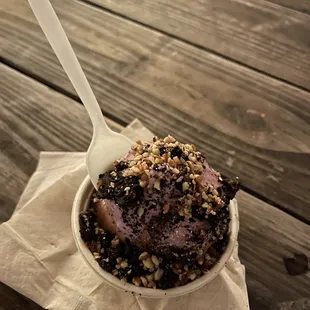 I&apos;ll call this the Berry POP Blackberry, peanut butter drizzle, pecans, and Oreo