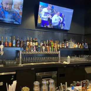 Great TVs and beer selection