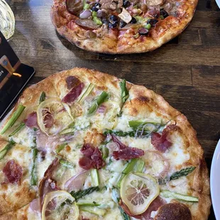 Lemon Asparagus Pizza