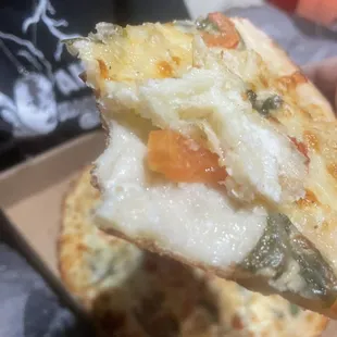 Supposed to be "White sauce" with tomato and spinach