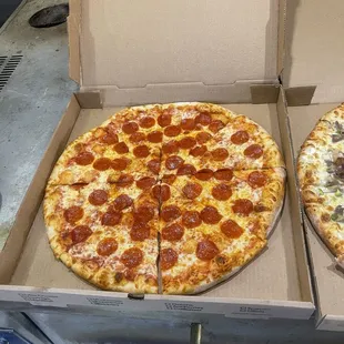 X - Large Pepperoni Pizza