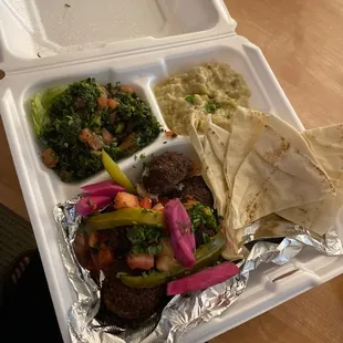 Falafel platter