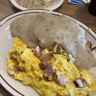 1/2 Diced Ham and Scrambled Eggs Breakfast