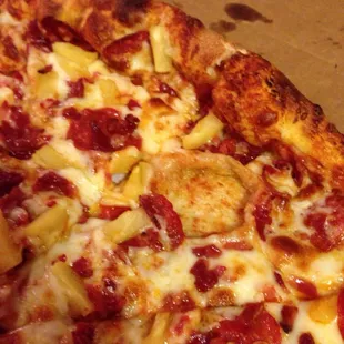 Large pepperoni, bacon, and pineapple.