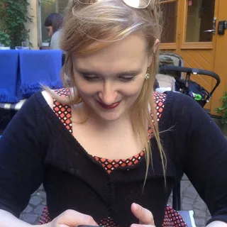 Lindsay B.