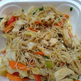Curry chicken with noodles