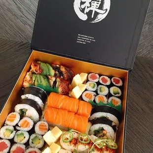 Roll Box Special (ToGo only)