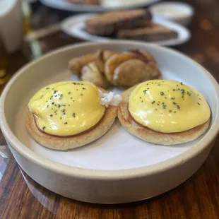 Eggs Benedict
