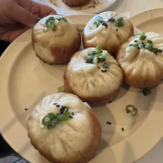 A1. 6 Pieces Pan Fried Pork Buns