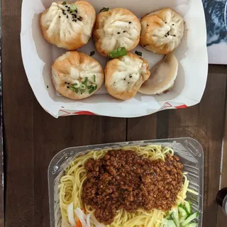 C6. Spicy Minced Pork Noodle Soup