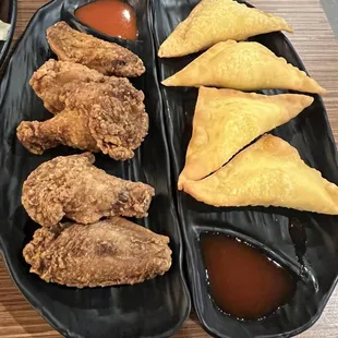 Crispy Chicken Wings (4pc) Crispy Fried Crab Wontons(4 Pcs)