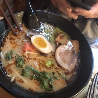 Tonkotsu Spicy Seafood Miso