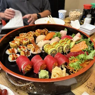 Assorted Sashimi, Spicy Tuna Roll