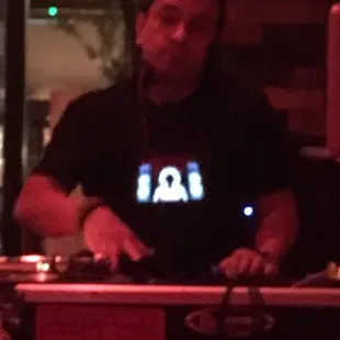 Somewhat good music.  Awful DJ tho.  Bad mixes.  Don't let this guy DJ at any of your parties.  Keep this short guy in the AZ desert