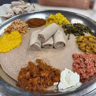 Veggie + Meat combo platter