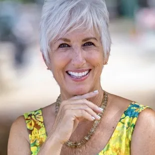 June, the cheerleader for Yanicke and of I Do Hawaiian Weddings