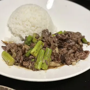 Wok Charred Beef &amp; Asparagus*