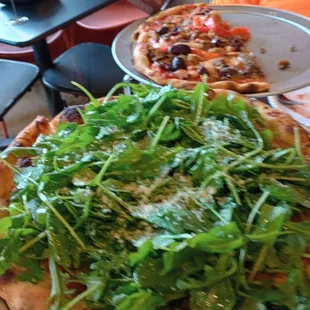 Verde pizza with fresh pesto