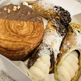 Custard Rolly Croissant, Classic &amp; Pistachio Cannoli