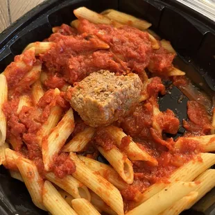 Spaghetti and meatballs