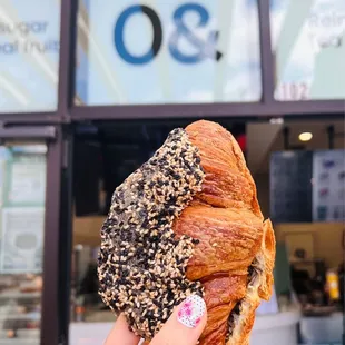 Sesame Almond Croissant IG: @AmyNsEats