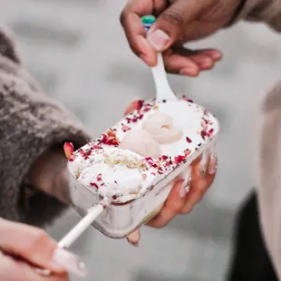 Rose Lychee Mini Box