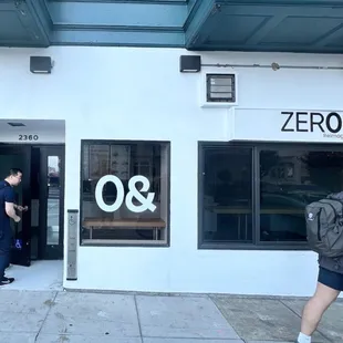 Lovely new boba place in the neighborhood! The new golden kiwi drink is bomb