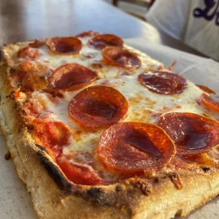 Kids love the pizza here especially the pepperoni slice.