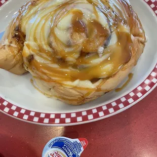 Huge cinnamon rolls! So good!