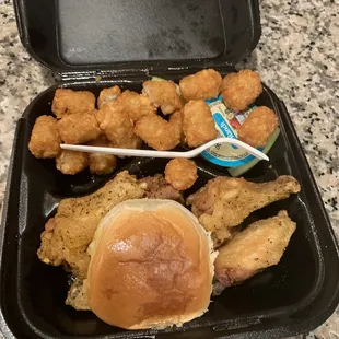 Lemon pepper 6-pice wing meal with tots and celery sticks