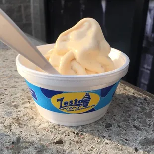 Small banana frozen yogurt.
