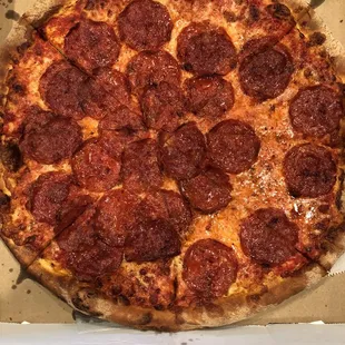 Large pepperoni pizza