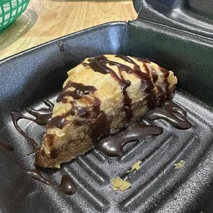 Baklava w chocolate sauce