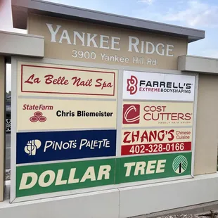 a sign for yankee ridge