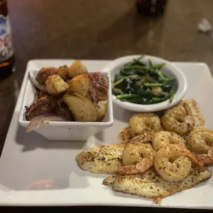 Flounder and shrimp special grilled with spinach and mushrooms, and sautéed potatoes.