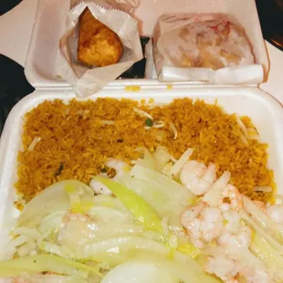 Shrimp Chow Mein Combination Platter was very tasty!