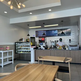 sushi and sashimi, interior