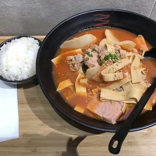 Beef Tripe Hot Pot .